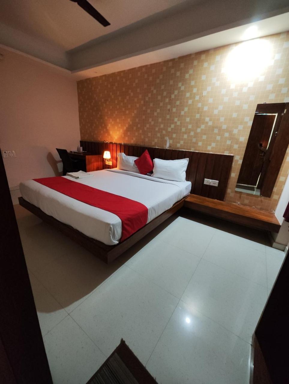 Hotel Rudraksha Inn Деогар Екстер'єр фото